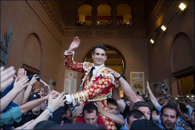 José María Manzanares por la Puerta Grande el 1 de junio