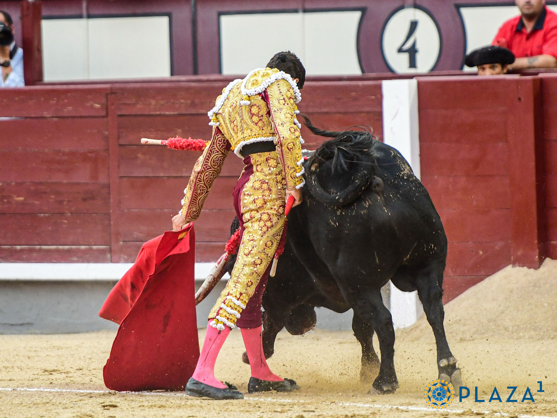 En Madrid… Sólo ovación al toreo vertical y emocionante de Tomás Rufo; ese acero