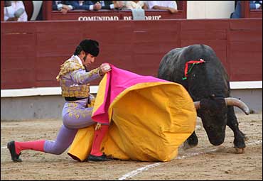 Padilla recibiendo al cuarto...