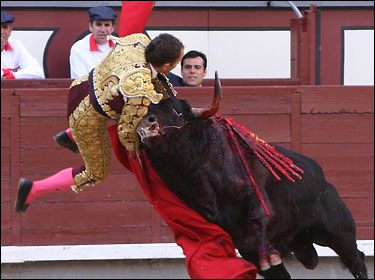 Cogida de Julio Aparicio