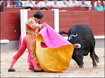 Saludo de Rafaelillo al primero