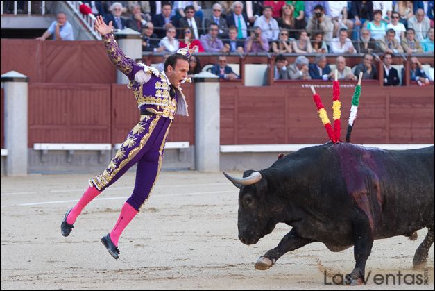 Antonio Ferrera con los palos con el primero