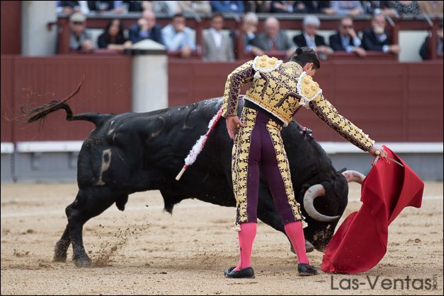 Diego Urdiales con el primero